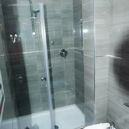 Oda ve Kahvaltı Le Isole