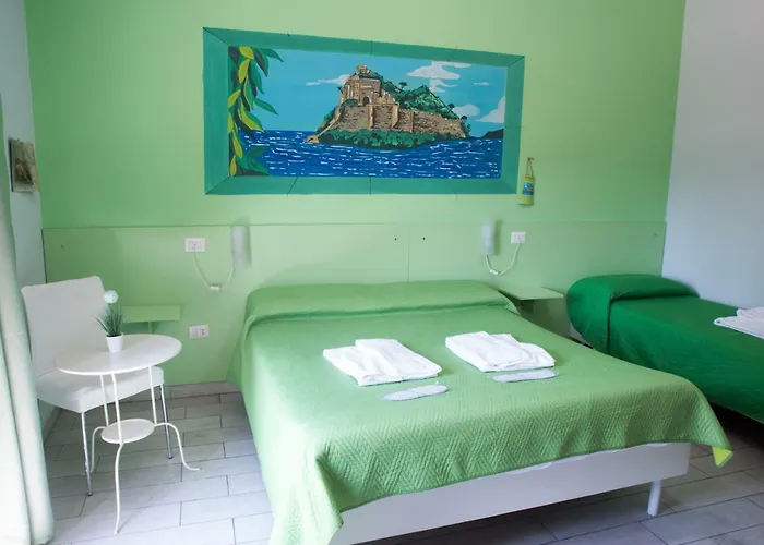 ベッド・アンド・ブレックファスト Le Isole ナポリ