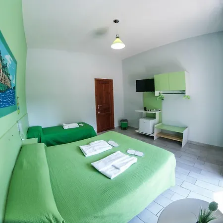 Le Isole Oda ve Kahvaltı Napoli