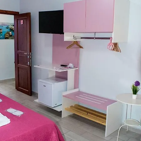 Le Isole Oda ve Kahvaltı *